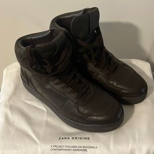 Zara men brown leather hi top sneakers, size 6.